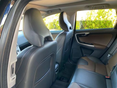 Used 2017 Volvo XC60 T5 Dynamic w/ Preferred Option Package FWD image 37