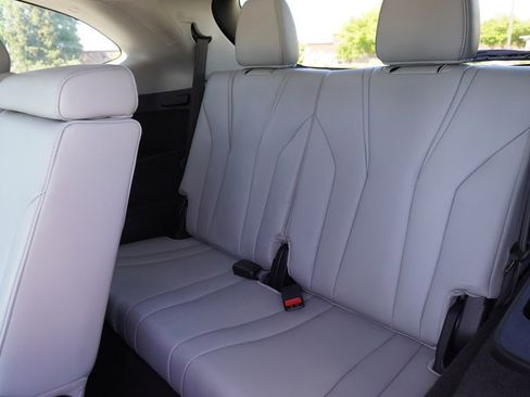 Used 2022 Acura MDX FWD w/ Technology Package image 21