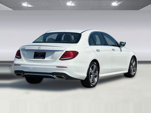 Used 2019 Mercedes-Benz E 300 image 8