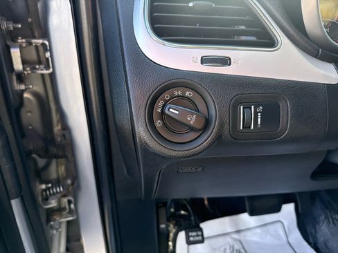 Used 2017 Dodge Journey SXT w/ Comfort/Convenience Group image 20