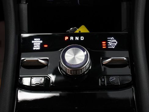 Used 2024 Jeep Grand Cherokee L Summit w/ MOPAR Finishing Package AWD/4WD image 19