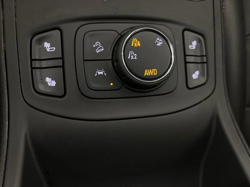 Used 2024 GMC Terrain SLT image 44