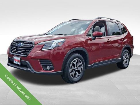 Used 2023 Subaru Forester Premium AWD/4WD image 3