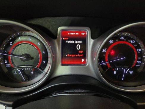 Used 2017 Dodge Journey SE w/ Flexible Seating Group image 23