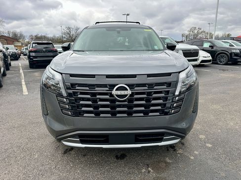 New 2026 Nissan Pathfinder Platinum image 10