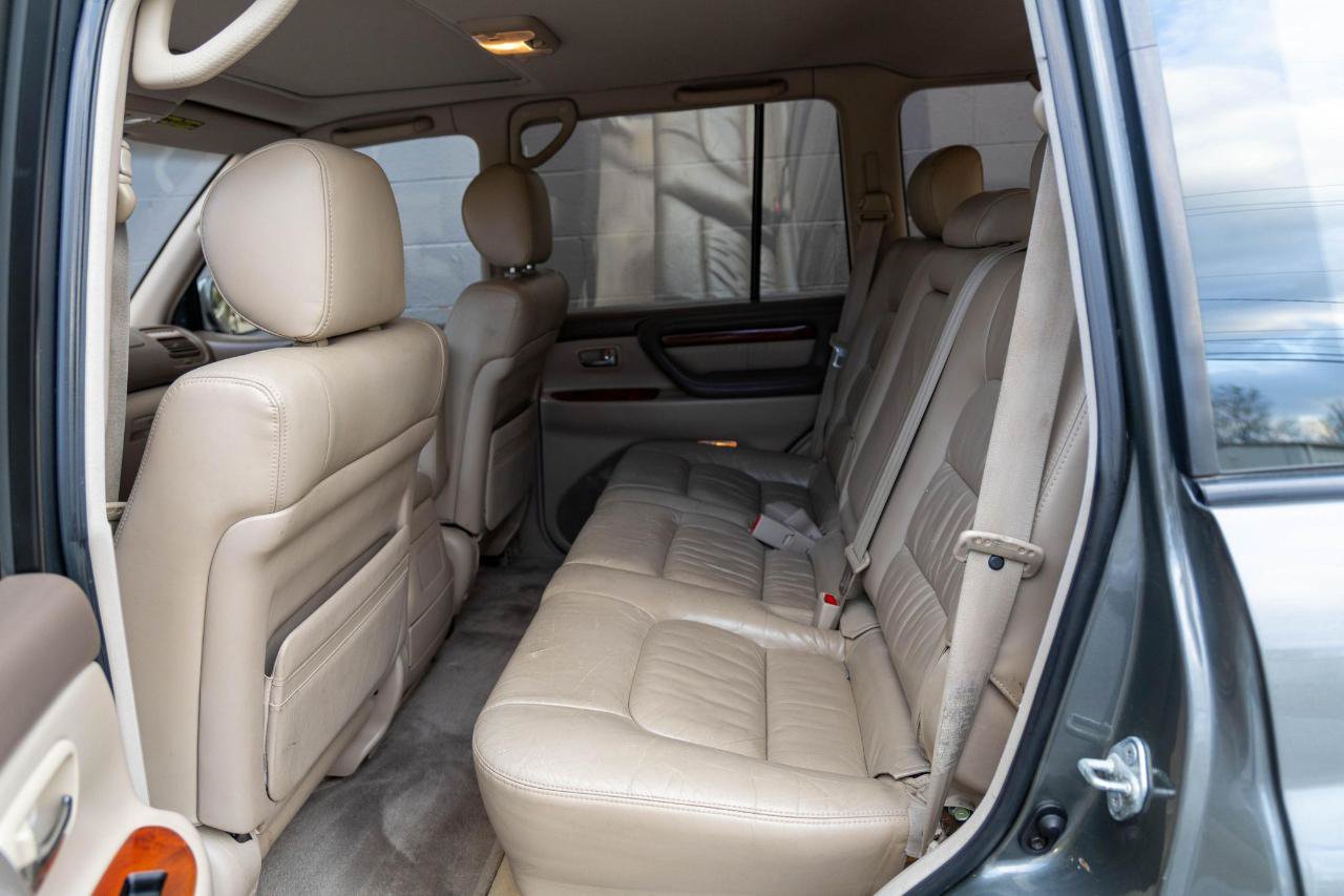 Used 2002 Lexus LX 470 4WD image 6