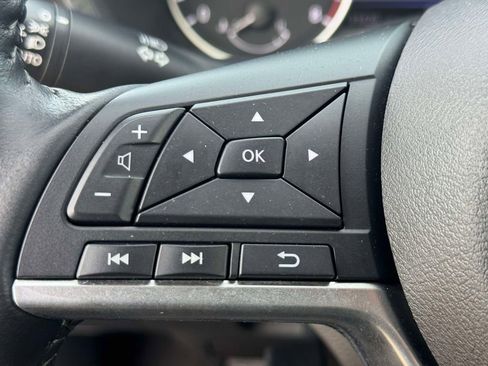 Used 2022 Nissan Sentra SV image 19