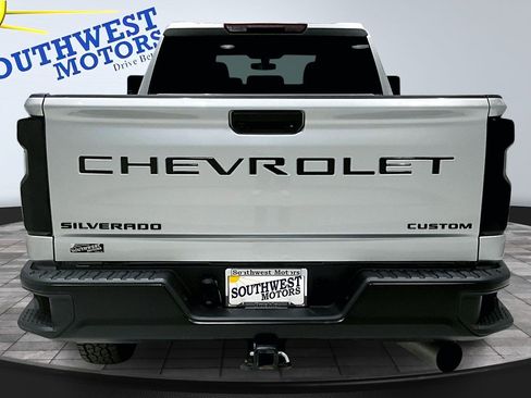 Used 2023 Chevrolet Silverado 2500 W/T image 5