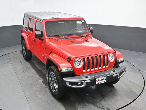 Used 2023 Jeep Wrangler Sahara image 41