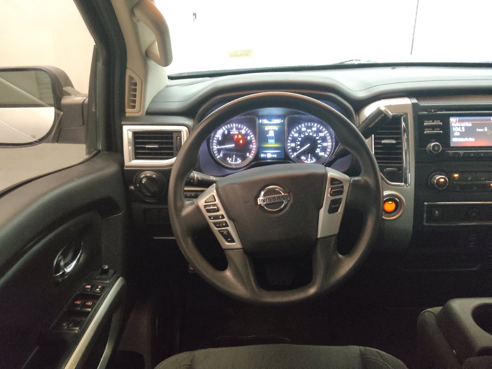 Used 2017 Nissan Titan SV RWD image 22