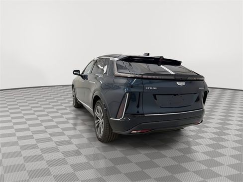New 2026 Cadillac Lyriq Premium Luxury image 8
