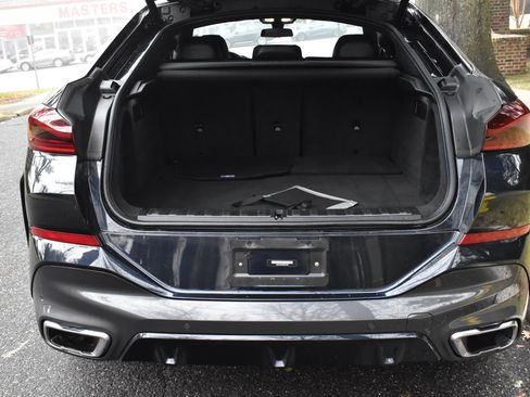 Used 2021 BMW X6 xDrive40i w/ M Sport Package AWD/4WD image 19