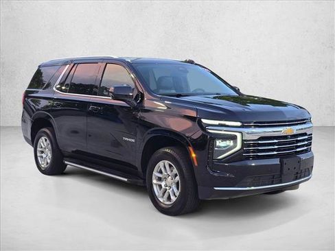 Used 2025 Chevrolet Tahoe LT AWD/4WD image 3