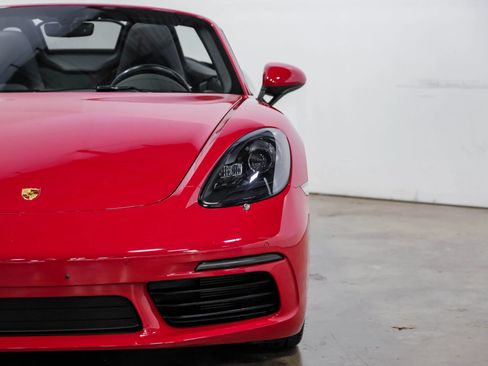 Used 2020 Porsche 718 Boxster image 37