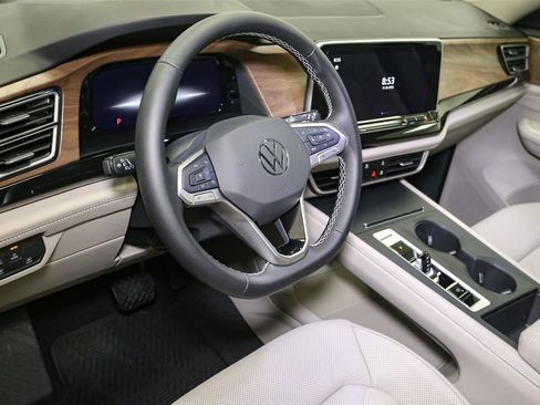 New 2026 Volkswagen Atlas SE image 17