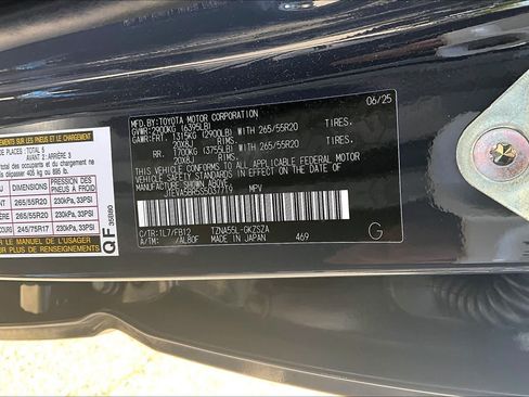 Certified 2025 Toyota 4Runner TRD Sport AWD/4WD image 36