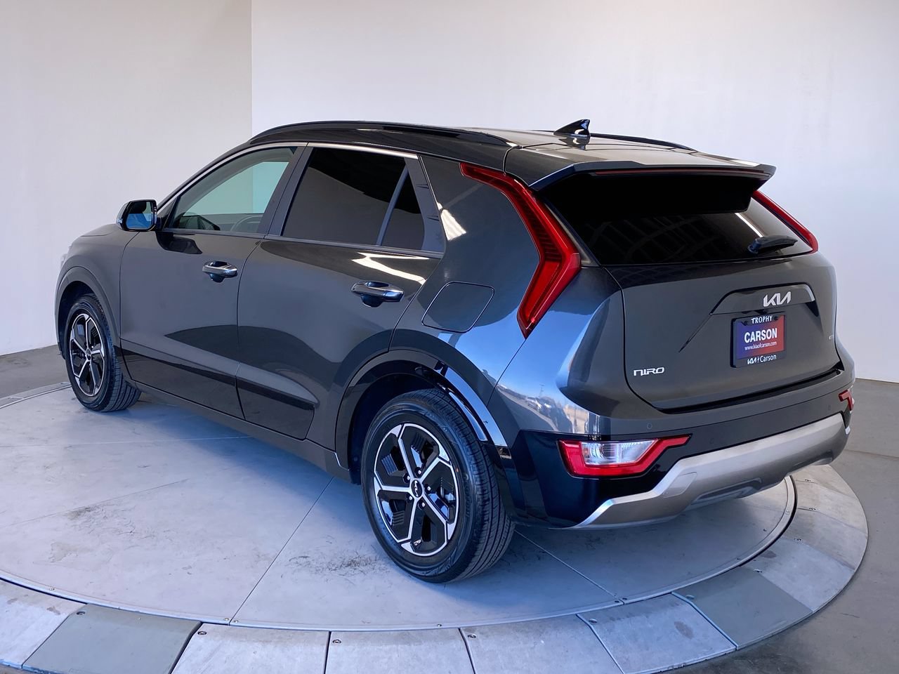Certified 2024 Kia Niro FWD image 3