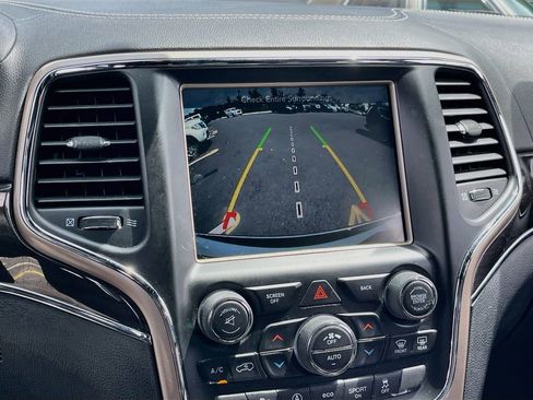 Used 2016 Jeep Grand Cherokee Overland AWD/4WD image 14