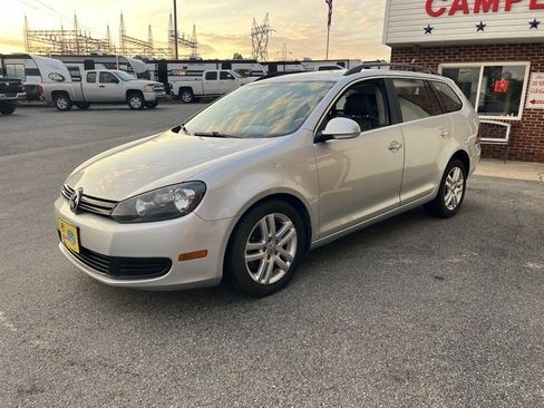 Used 2013 Volkswagen Jetta TDI FWD image 1