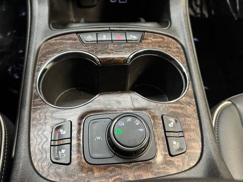 Used 2023 GMC Acadia Denali image 26