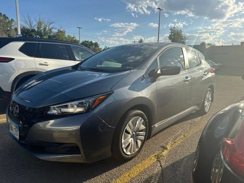 Used 2025 Nissan Leaf S FWD image 2