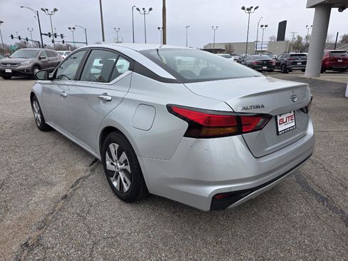 Used 2024 Nissan Altima 2.5 S image 7