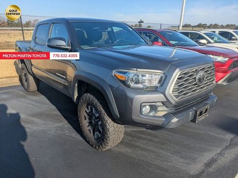 Certified 2020 Toyota Tacoma SR5 image 2
