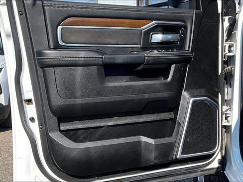 Used 2024 RAM 2500 Laramie image 17