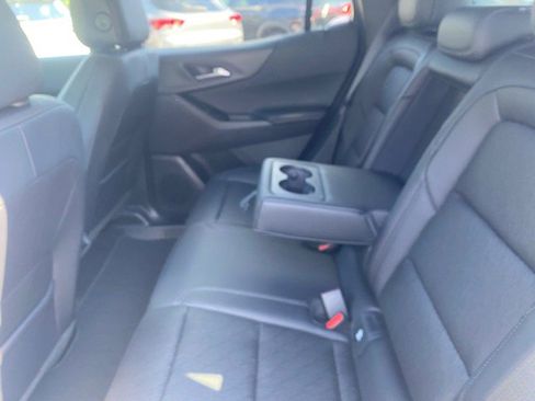 New 2026 Chevrolet Equinox LT w/ Convenience Package II image 9