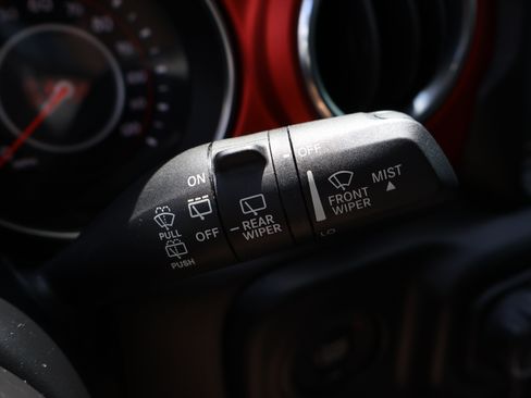 Used 2019 Jeep Wrangler Unlimited Rubicon AWD/4WD image 44