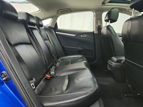 Used 2018 Honda Civic Touring image 29