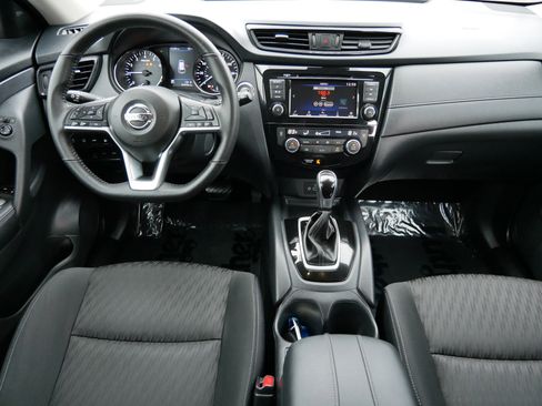 Used 2019 Nissan Rogue SV image 10