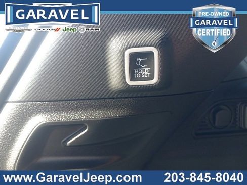 Used 2025 Jeep Grand Cherokee Limited image 20