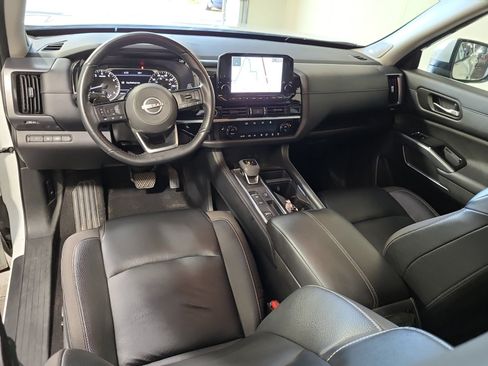 Used 2023 Nissan Pathfinder SL w/ SL Premium Package FWD image 13