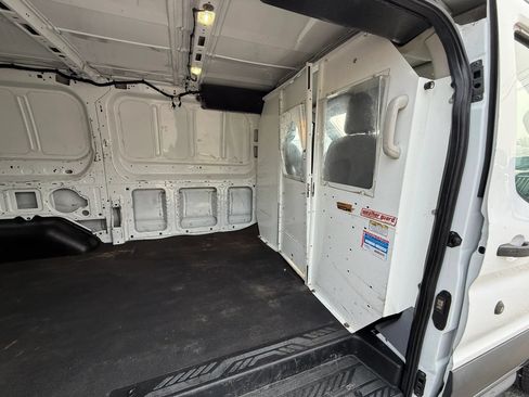 Used 2017 Ford Transit 150 130 Low Roof RWD image 27