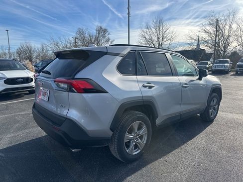 Used 2024 Toyota RAV4 XLE image 4