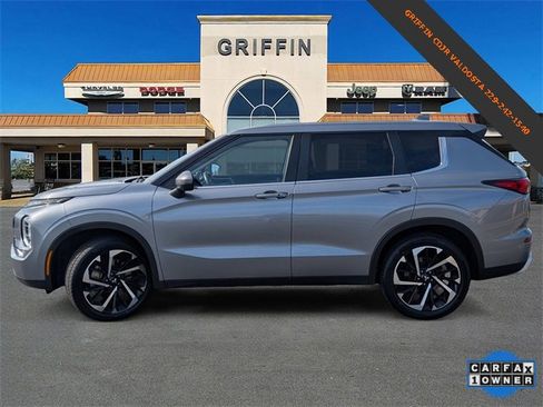 Used 2024 Mitsubishi Outlander SE image 9