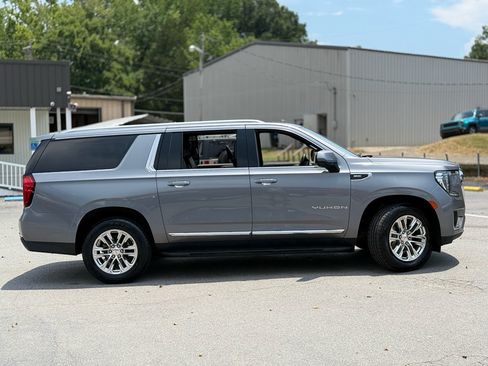 Used 2021 GMC Yukon XL SLT w/ SLT Luxury Plus Package AWD/4WD image 8