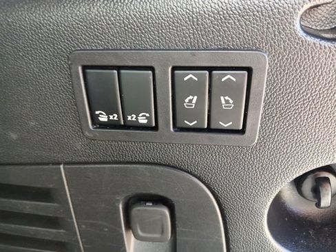 Used 2020 GMC Yukon XL Denali image 25