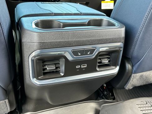 Used 2025 Chevrolet Silverado 3500 High Country w/ High Country Premium Package AWD/4WD image 20