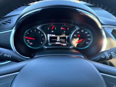 Used 2018 Chevrolet Malibu LT image 37