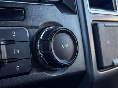 Used 2015 Ford F150 XLT w/ Equipment Group 302A Luxury image 31