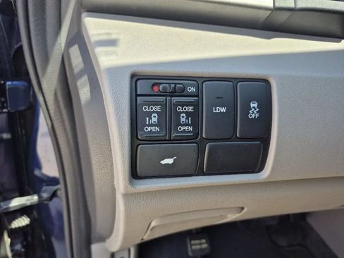 Used 2016 Honda Odyssey EX-L image 27