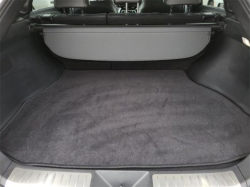 Used 2024 Toyota Venza Nightshade image 10