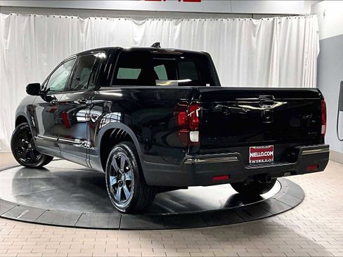Used 2020 Honda Ridgeline Black Edition image 3