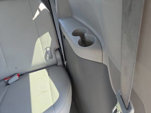 Used 2015 Toyota Sienna XLE w/ XLE Navigation Package image 28