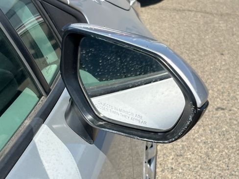 Used 2020 Toyota Corolla LE FWD image 16