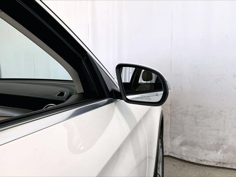 Used 2021 Mercedes-Benz GLC 300 image 11