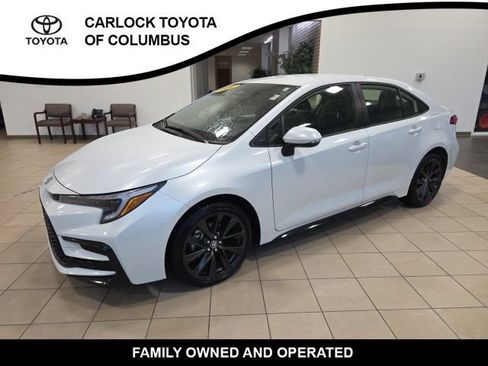 Used 2026 Toyota Corolla SE FWD image 4