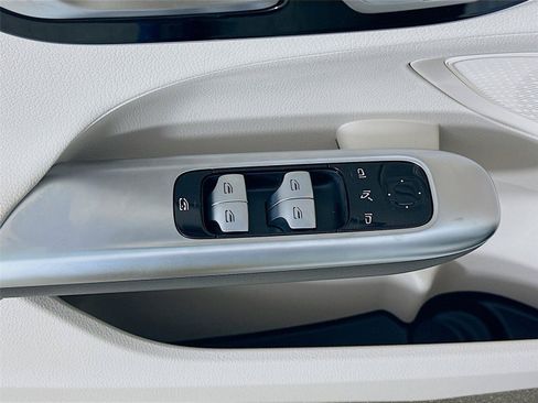 Certified 2026 Mercedes-Benz C 300 4MATIC Sedan image 22